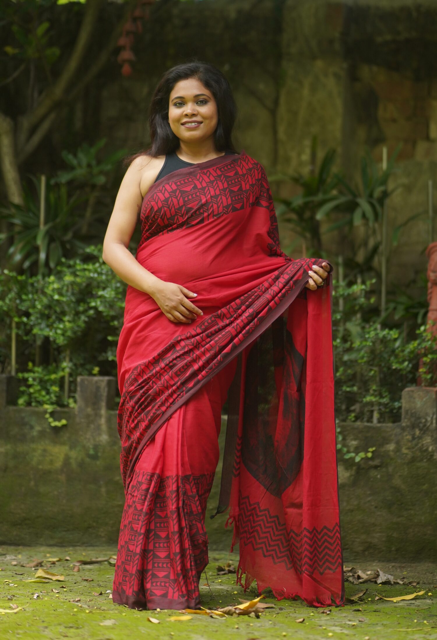 LAAL KALO (RED & BLACK)